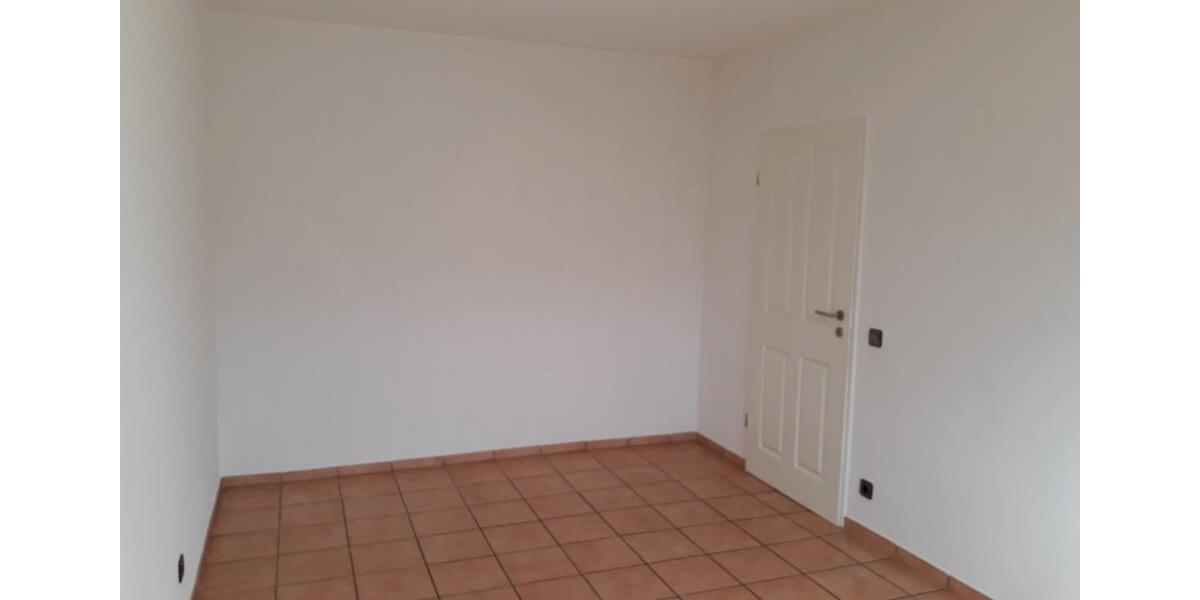 Erdgeschoßwohnung Plettenberg - 3 Zimmer, 90 m&sup2;, 650&euro; | Angebot:27549098
