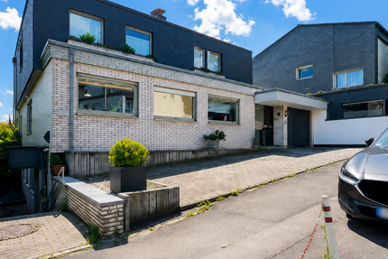 Haus Wermelskirchen - 7 Zimmer, 300 m&sup2;, 825.000&euro; | Angebot:27184220