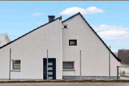 Haus Wiehl - 6 Zimmer, 150 m&sup2;, 180.000&euro; | Angebot:25882599