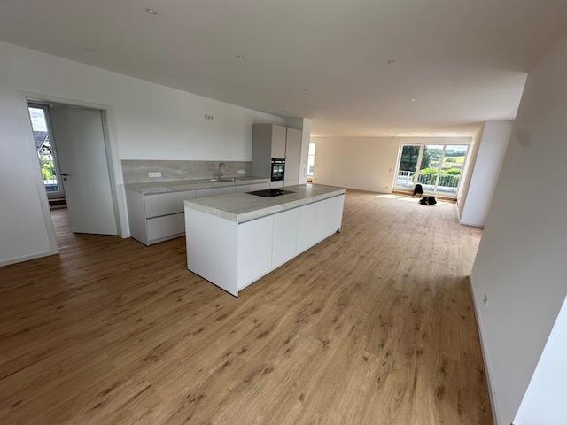 Einfamilienhaus Eitorf - 4.5 Zimmer, 210 m&sup2;, 2.700&euro; | Angebot:27596313