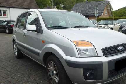 Ford Fusion 156.000 km 2.800 &euro; Wiehl 51674