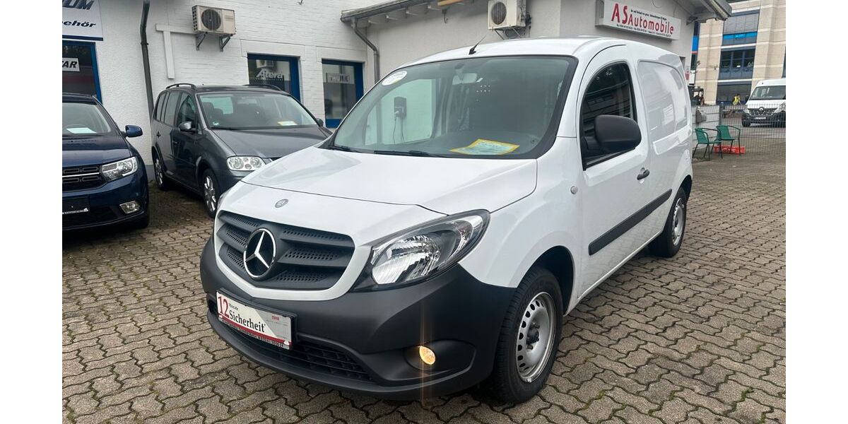 Mercedes-Benz Citan 127.000 km 9.449 &euro; Gummersbach (Zwischen Toom Markt und ATU) 51645