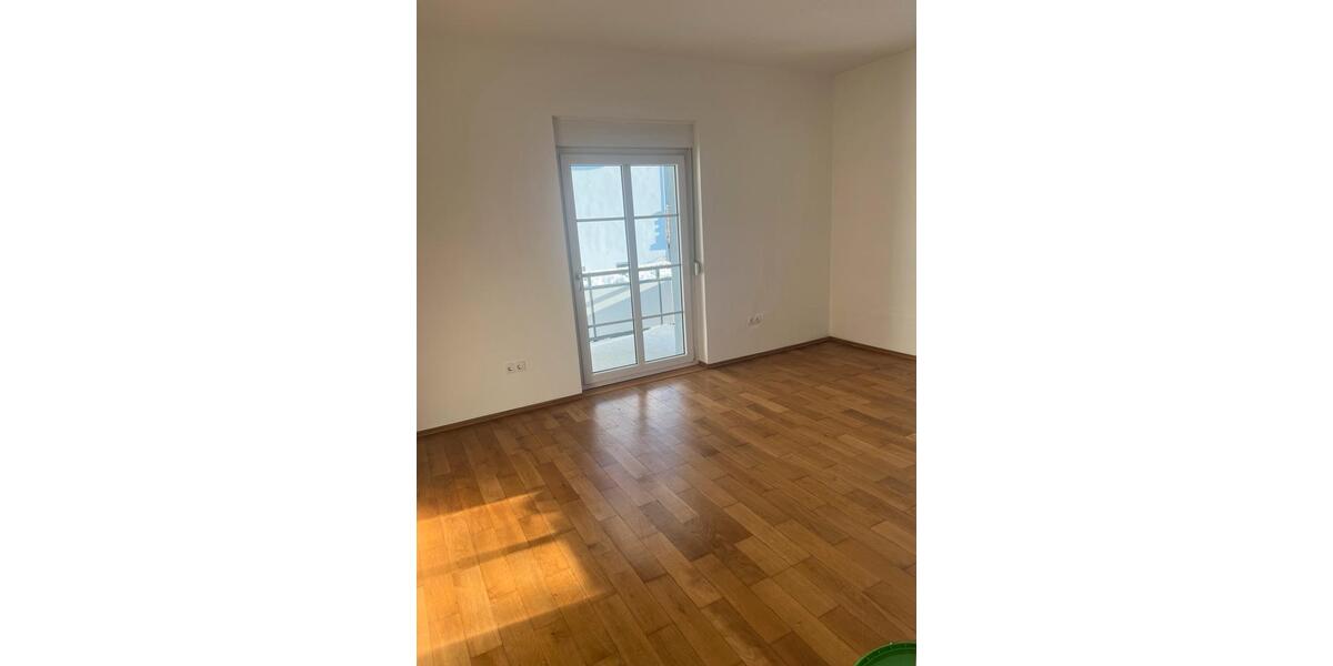 Erdgeschoßwohnung Meinerzhagen - 3 Zimmer, 70 m&sup2;, 830&euro; | Angebot:26131933