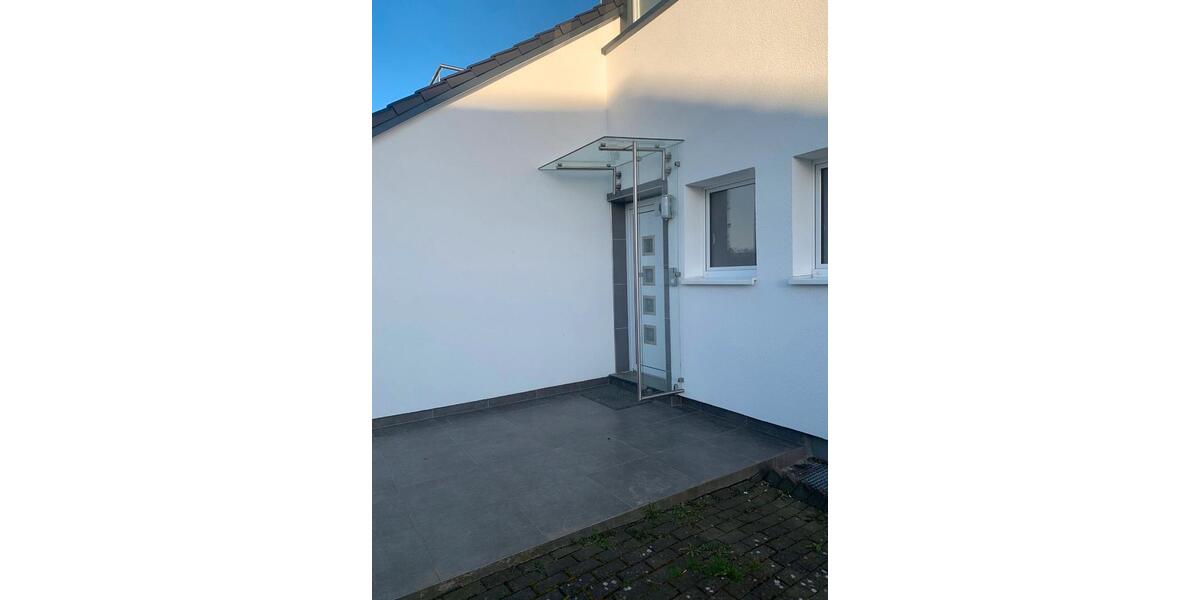 Einfamilienhaus Hückeswagen - 6 Zimmer, 300 m&sup2;, 719.000&euro; | Angebot:25992365