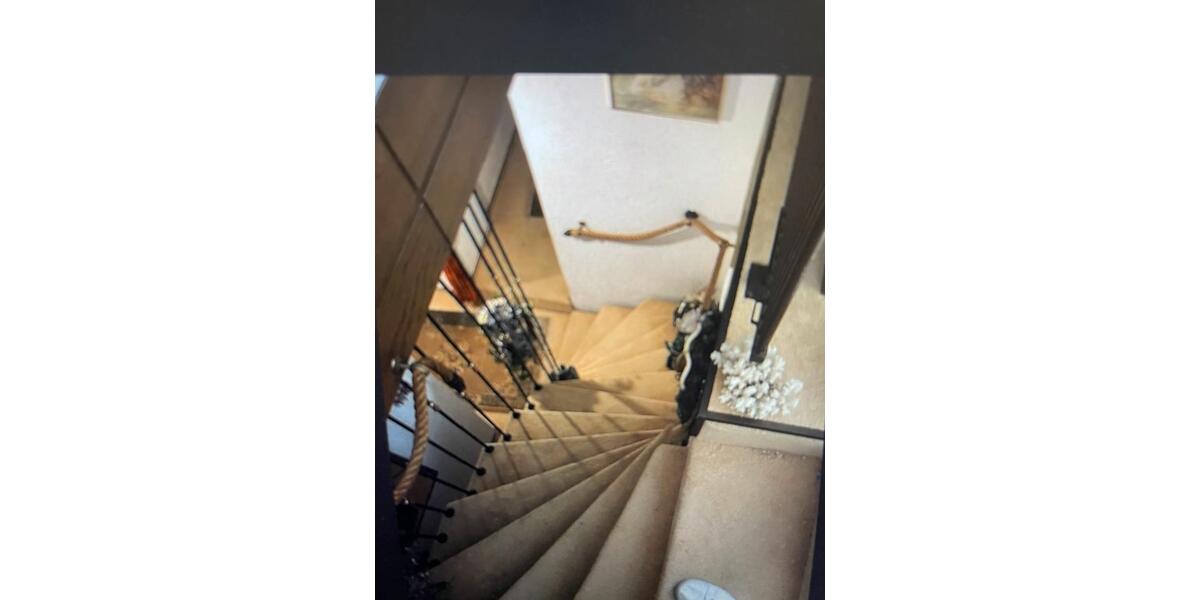Mehrfamilienhaus, Wohnhaus Radevormwald - 6 Zimmer, 155 m&sup2;, 195.000&euro; | Angebot:26504735