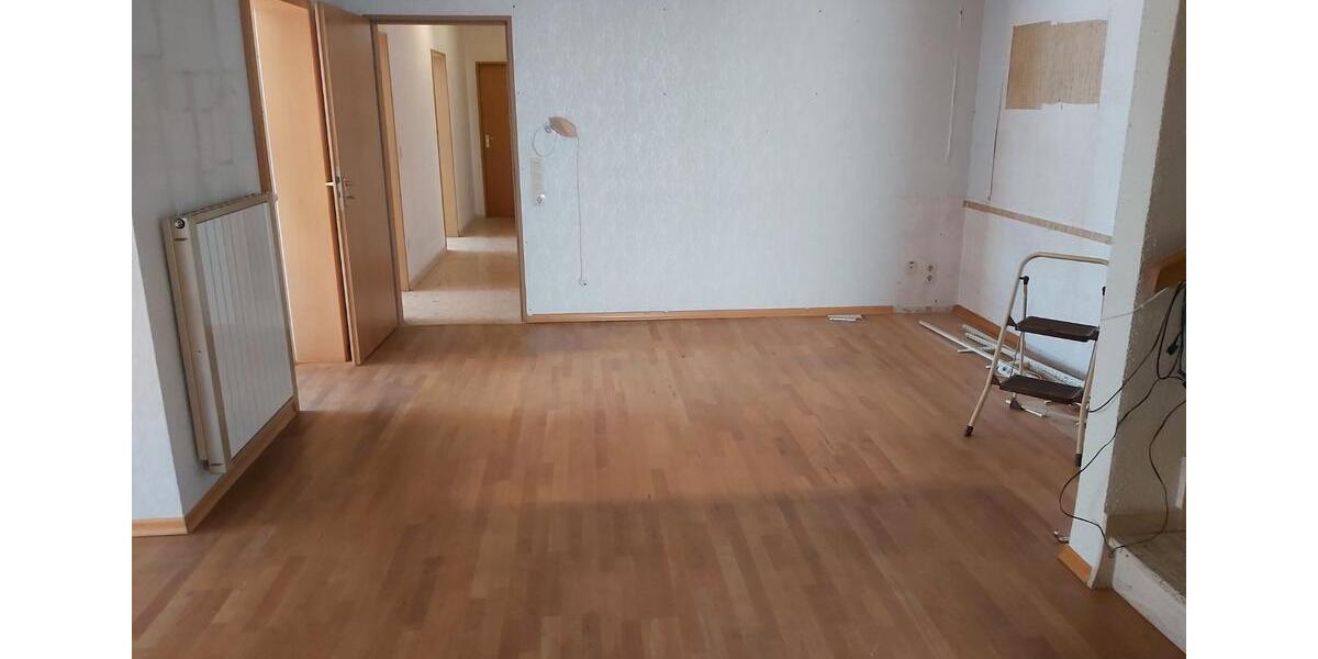 Terrassenwohnung Wermelskirchen - 5 Zimmer, 144 m&sup2;, 350.000&euro; | Angebot:27168179
