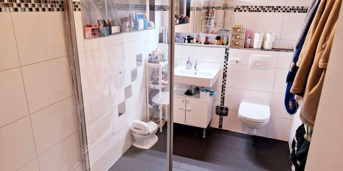 Mehrfamilienhaus, Wohnhaus Wiehl / Bielstein Bielstein - 9 Zimmer, 231 m&sup2;, 383.000&euro; | Angebot:25742525