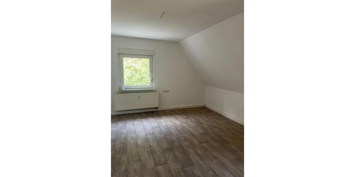 Dachgeschoßwohnung Lüdenscheid Augustenthal - 2.5 Zimmer, 52 m&sup2;, 400&euro; | Angebot:21294515