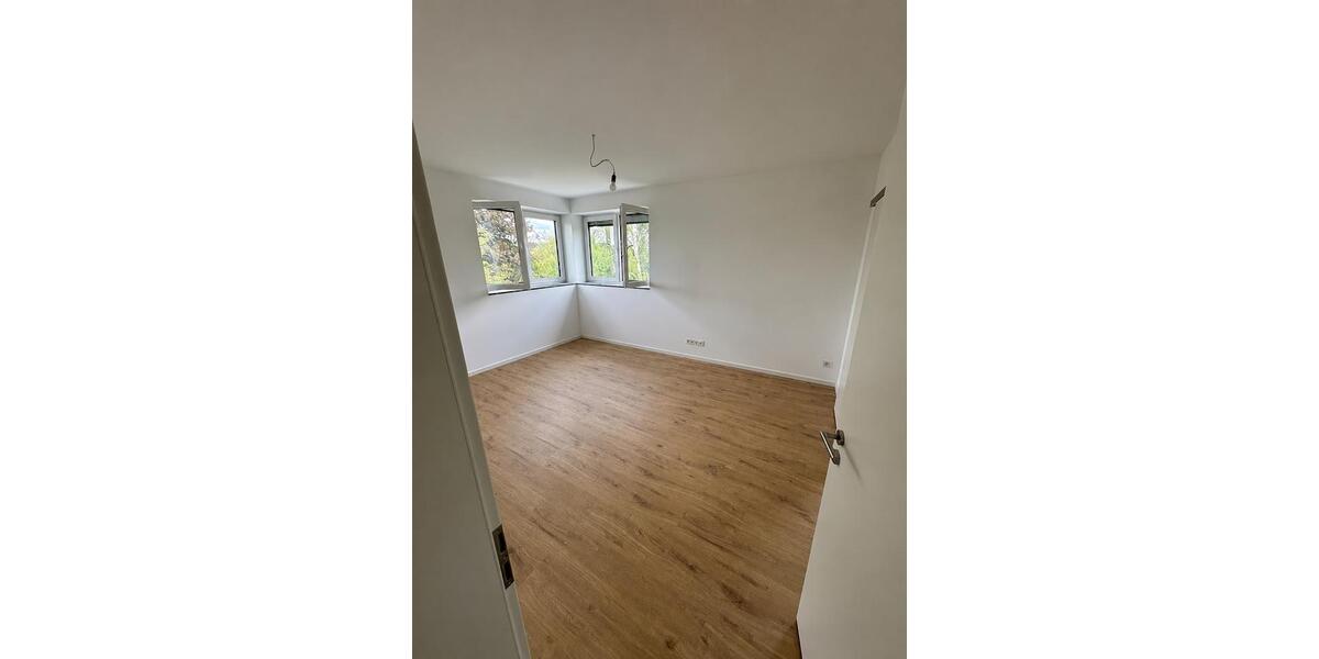 Einfamilienhaus Eitorf - 4.5 Zimmer, 210 m&sup2;, 2.700&euro; | Angebot:27596313