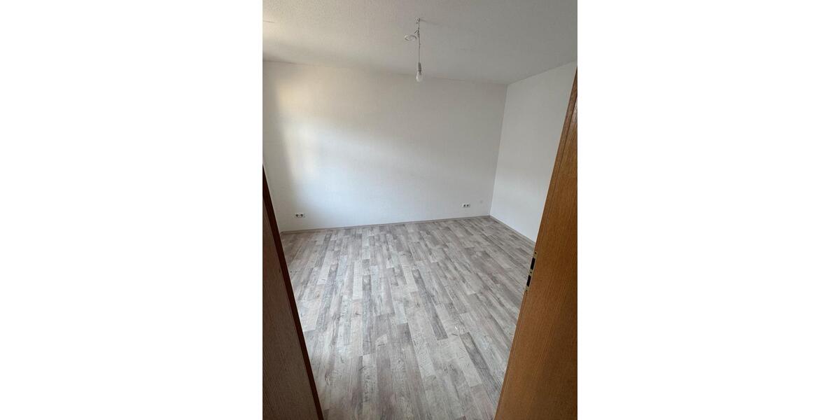 Etagenwohnung Wissen - 4 Zimmer, 90 m&sup2;, 750&euro; | Angebot:25956996