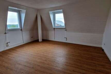 Wohnung Wermelskirchen - 4 Zimmer, 96 m&sup2;, 900&euro; | Angebot:26866832