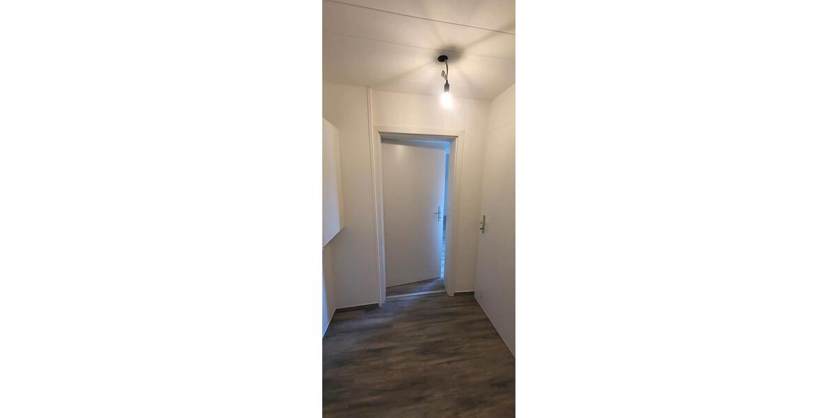 Etagenwohnung Engelskirchen - 4.5 Zimmer, 100 m&sup2;, 1.000&euro; | Angebot:25406261