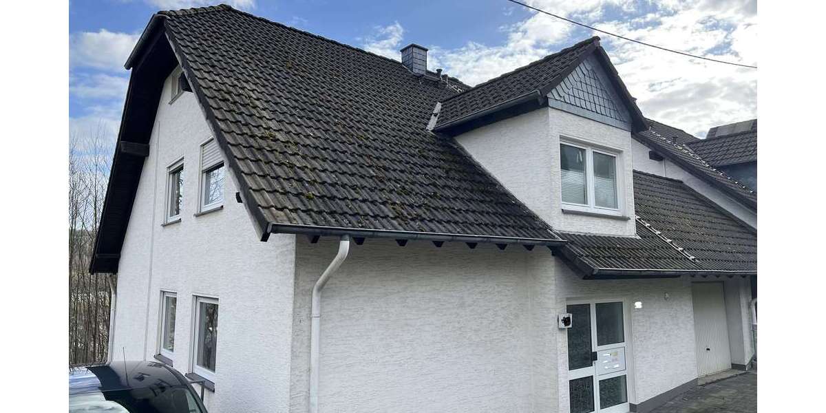 Etagenwohnung Bergneustadt - 2 Zimmer, 70 m&sup2;, 128.000&euro; | Angebot:26817743