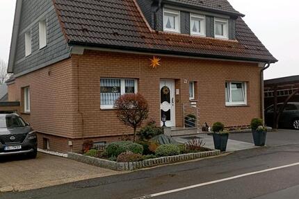 Haus Wermelskirchen - 12 Zimmer, 320 m&sup2;, 575.000&euro; | Angebot:27168521