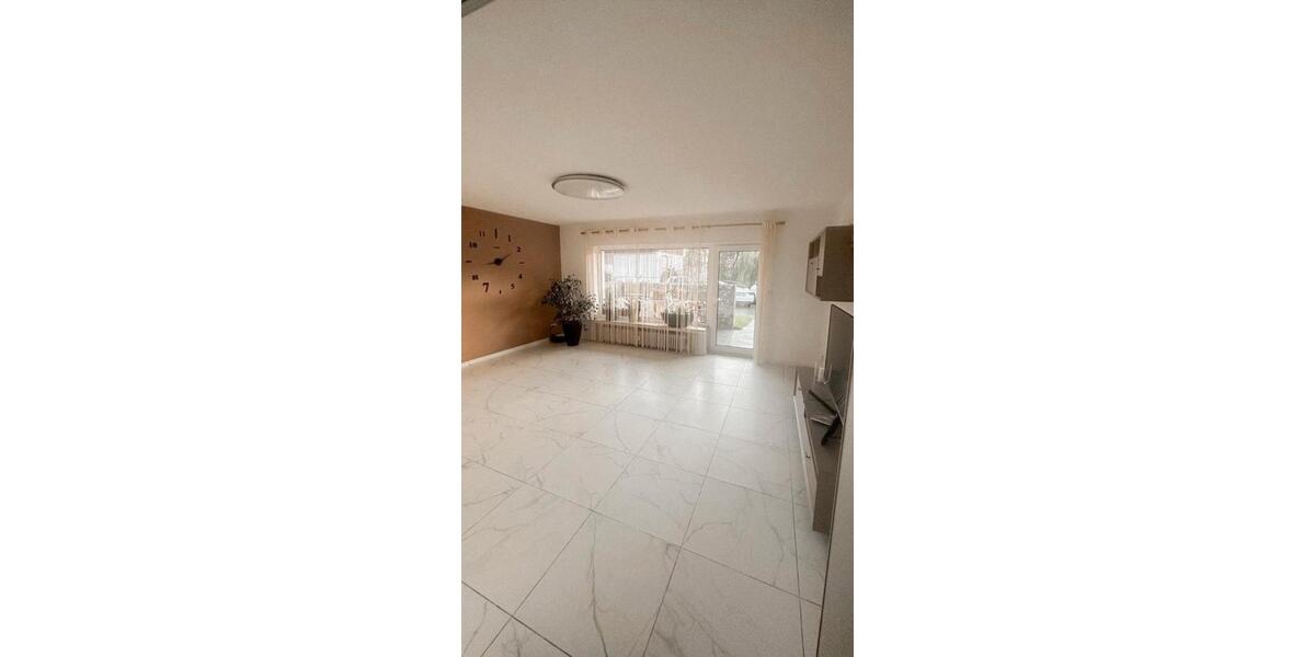 Erdgeschoßwohnung Meinerzhagen - 3 Zimmer, 86 m&sup2;, 920&euro; | Angebot:25709767