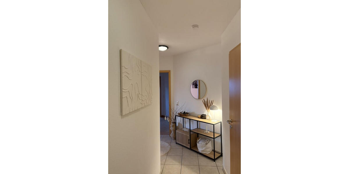 Sonnige 3,5 Z., Balkon, Küche, Diele, Bad, Gäste Bad. HWR. EGre - 3.5 Plettenberg | Angebot:25931702