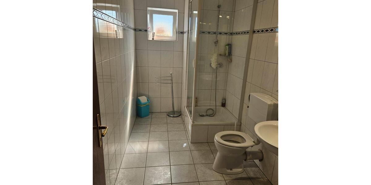 Etagenwohnung Lindlar - 3 Zimmer, 80 m&sup2;, 800&euro; | Angebot:27581292