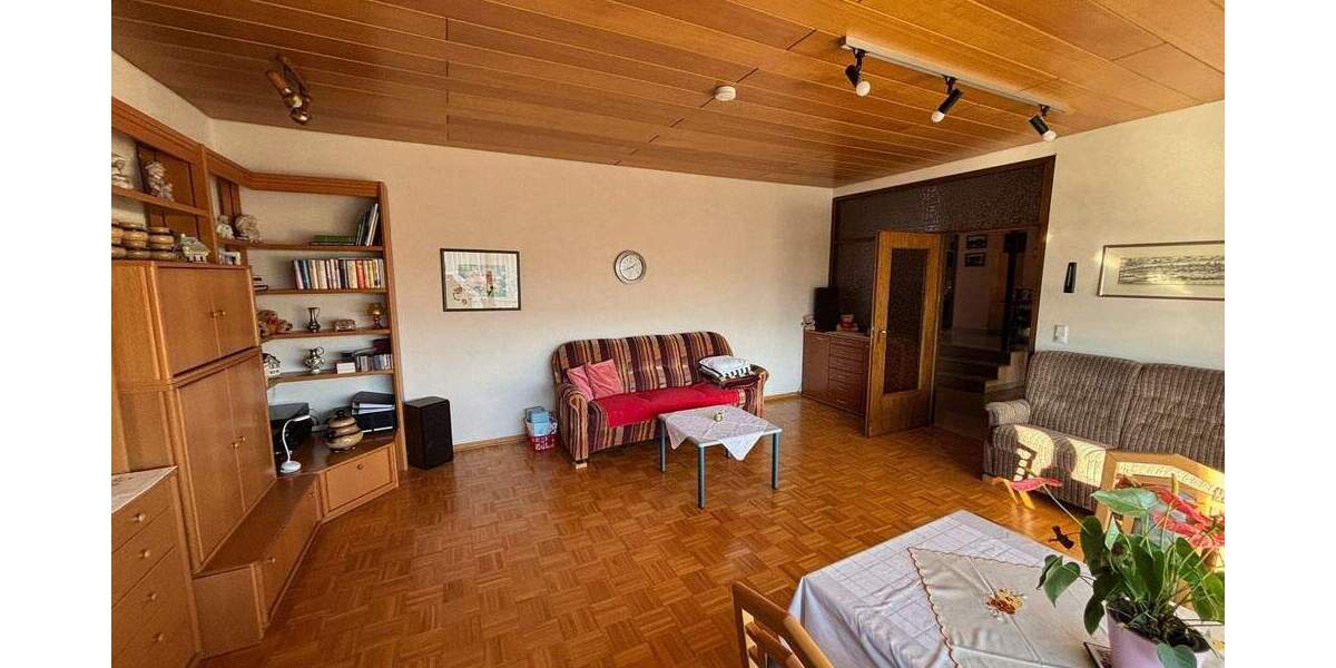 Etagenwohnung Engelskirchen Ründeroth - 4 Zimmer, 127 m&sup2;, 1.100&euro; | Angebot:25666273