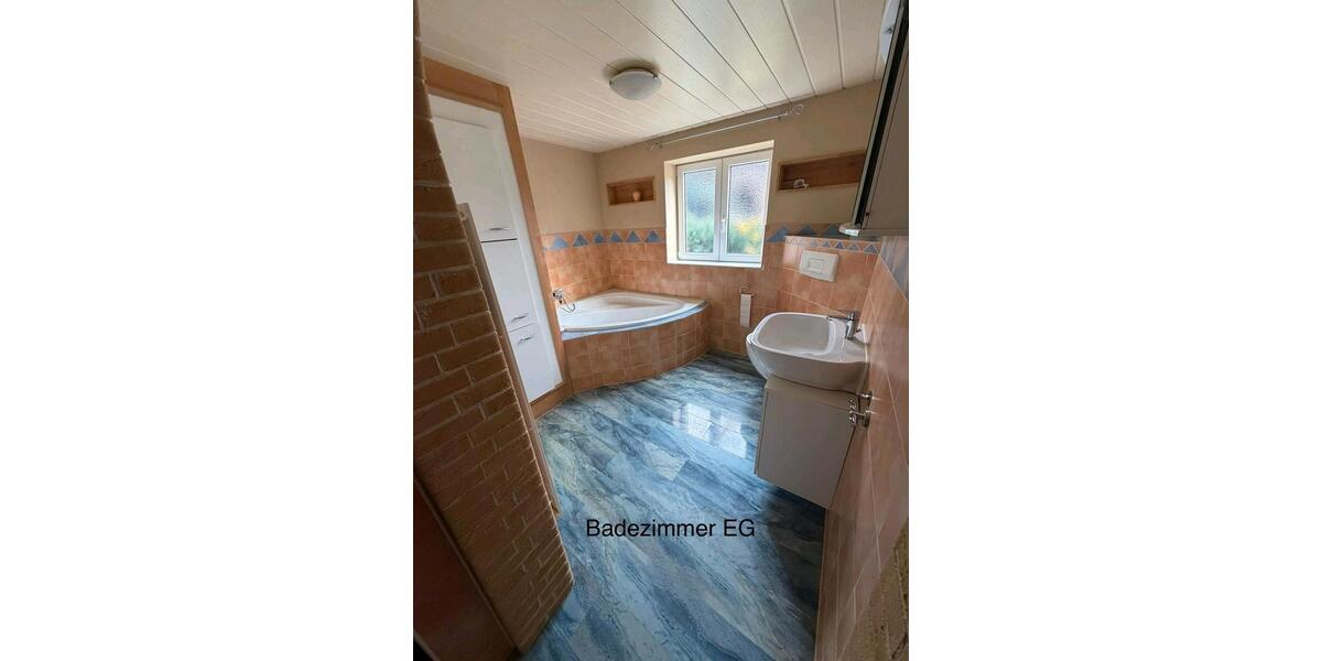 Einfamilienhaus Bergneustadt - 5 Zimmer, 130 m&sup2;, 245.000&euro; | Angebot:25547124