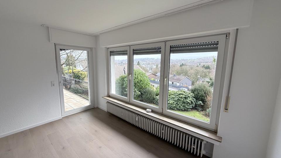 Erdgeschoßwohnung Meinerzhagen - 4 Zimmer, 103 m&sup2;, 925&euro; | Angebot:24839213