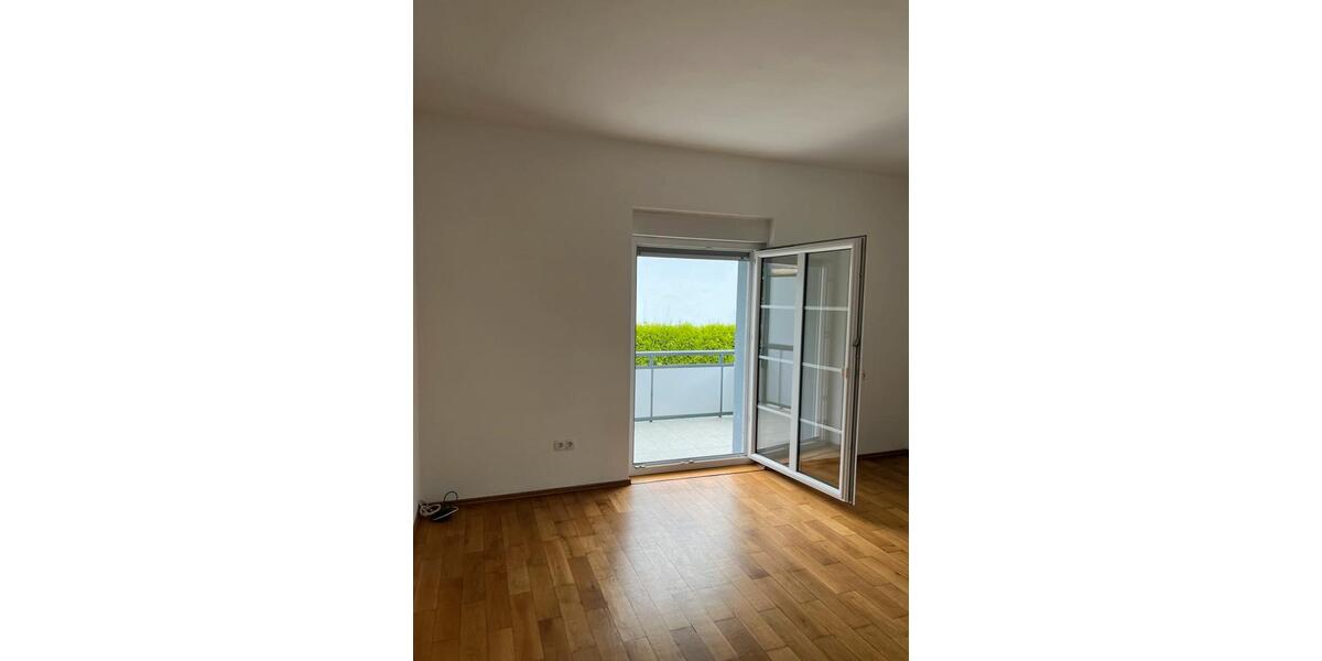 Erdgeschoßwohnung Meinerzhagen - 3 Zimmer, 70 m&sup2;, 830&euro; | Angebot:26131933