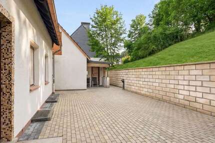 Haus Engelskirchen - 8 Zimmer, 180 m&sup2;, 350.000&euro; | Angebot:25942239