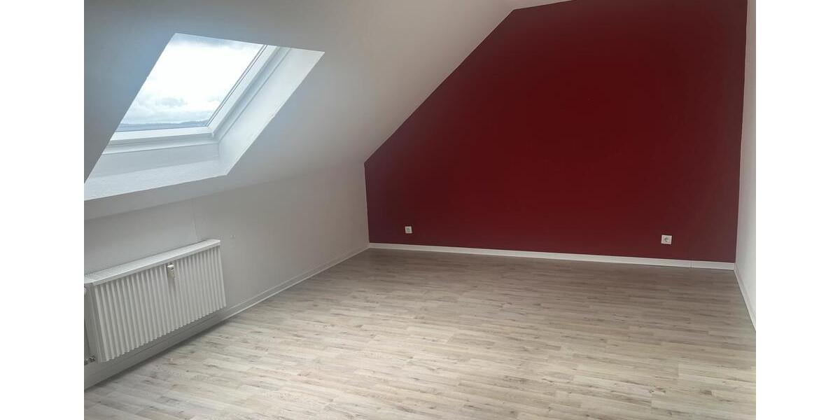 Dachgeschoßwohnung Attendorn - 1 Zimmer, 75 m&sup2;, 700&euro; | Angebot:25635950