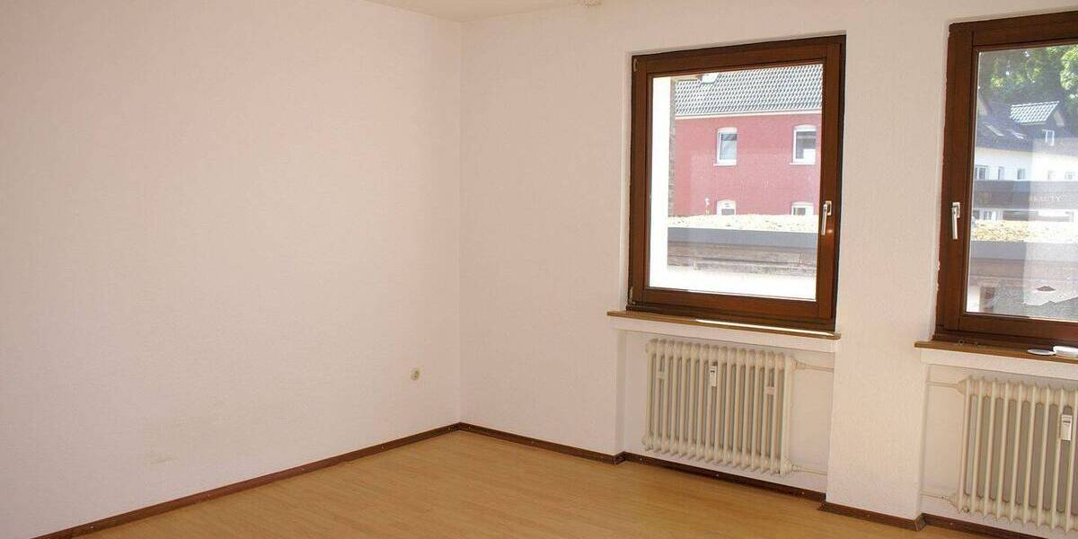 Mehrfamilienhaus, Wohnhaus Ruppichteroth - 9 Zimmer, 279 m&sup2;, 333.000&euro; | Angebot:25742820