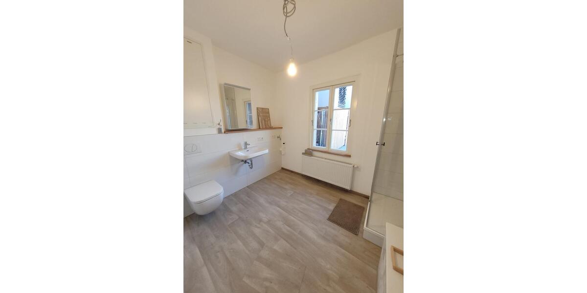 Etagenwohnung Nümbrecht - 2 Zimmer, 76 m&sup2;, 830&euro; | Angebot:25404212