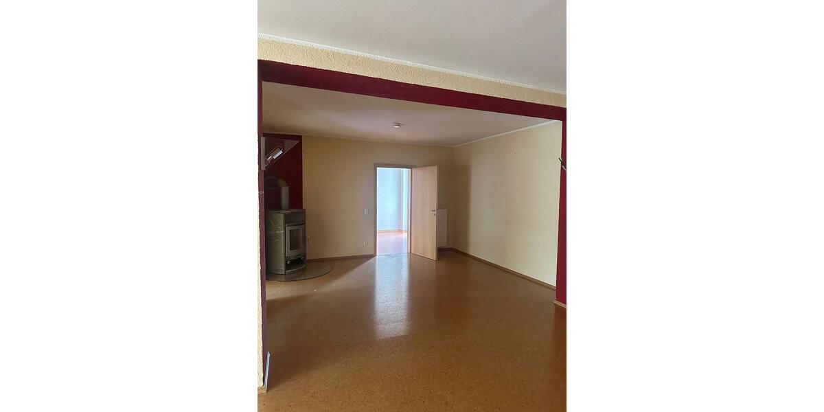 Erdgeschoßwohnung Plettenberg - 4 Zimmer, 157 m&sup2;, 850&euro; | Angebot:24996620