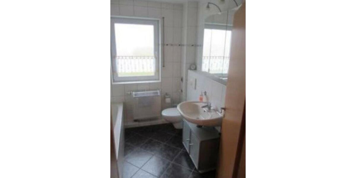 Hochparterre Lüdenscheid Staberg - 3 Zimmer, 83 m&sup2;, 805&euro; | Angebot:25875940