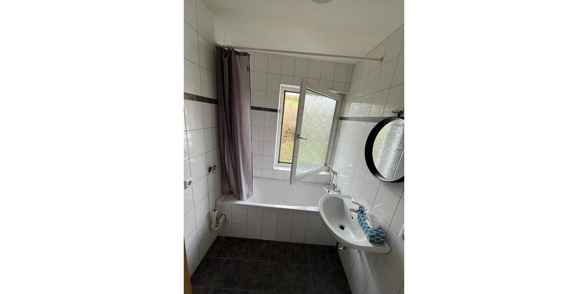 Etagenwohnung Gummersbach Berstig Süd - 1 Zimmer, 39 m&sup2;, 485&euro; | Angebot:25956659