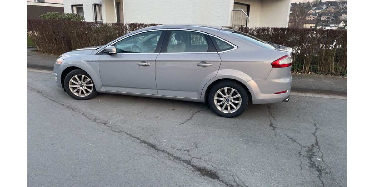 Ford Mondeo 105.000 km 8.100 &euro; Gummersbach 51647