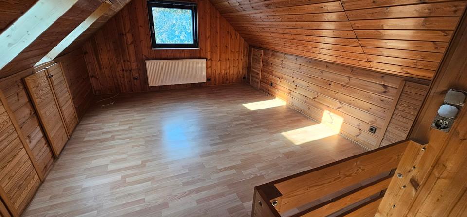 Dachgeschoßwohnung Overath - 4 Zimmer, 105 m&sup2;, 1.050&euro; | Angebot:27587217