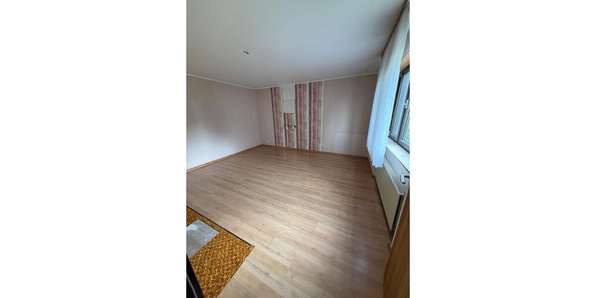 Einfamilienhaus Nümbrecht - 7 Zimmer, 132 m&sup2;, 179.000&euro; | Angebot:27288888