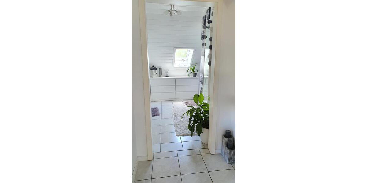 Dachgeschoßwohnung Morsbach - 3 Zimmer, 95 m&sup2;, 700&euro; | Angebot:25858710