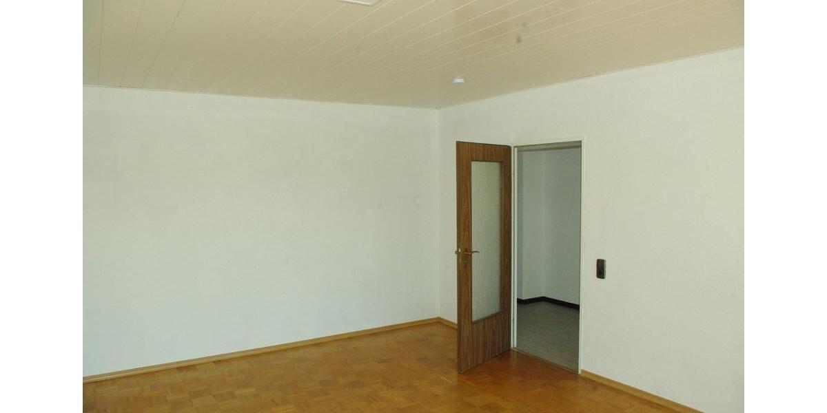 Etagenwohnung Plettenberg - 3 Zimmer, 73 m&sup2;, 520&euro; | Angebot:27586715