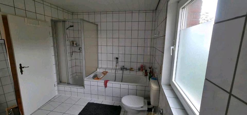 Dachgeschoßwohnung Ruppichteroth - 3.5 Zimmer, 106 m&sup2;, 240.000&euro; | Angebot:26545172