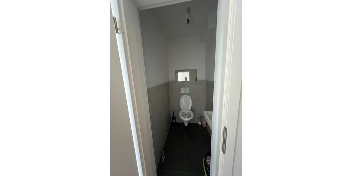 Erdgeschoßwohnung Eitorf - 2 Zimmer, 80 m&sup2;, 1.000&euro; | Angebot:27583403