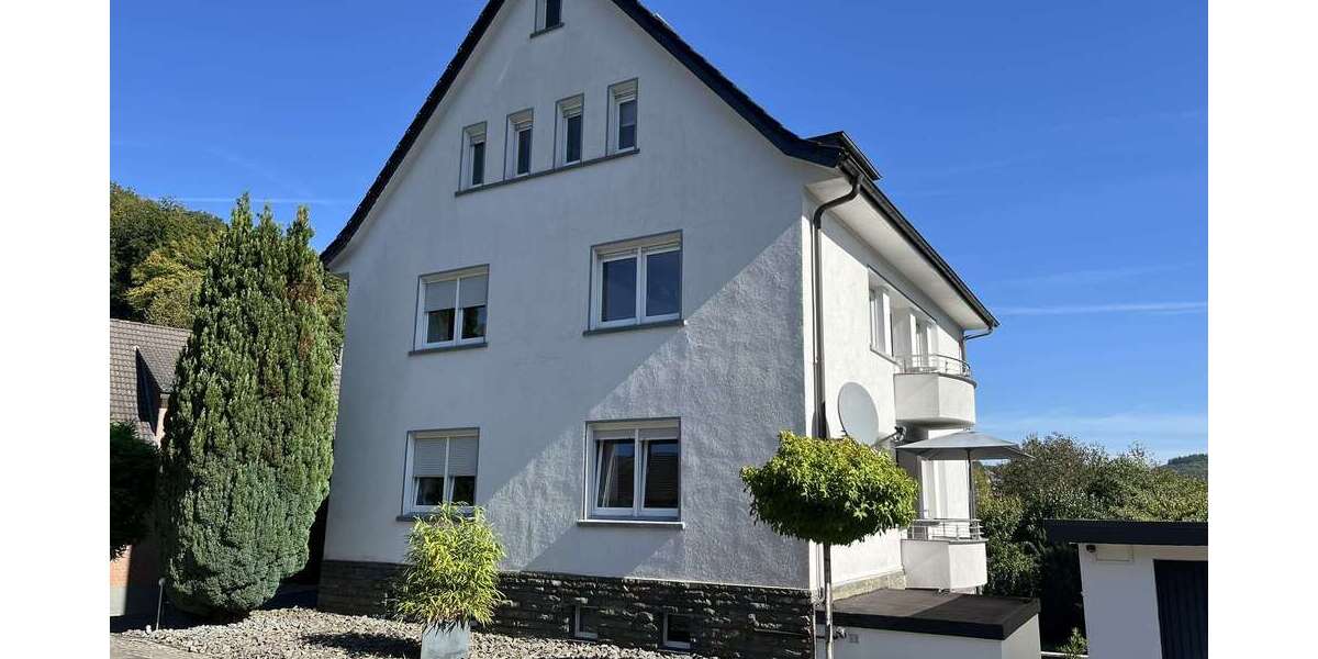 Einfamilienhaus Gummersbach Berstig Süd - 9 Zimmer, 210 m&sup2;, 490.000&euro; | Angebot:25641765