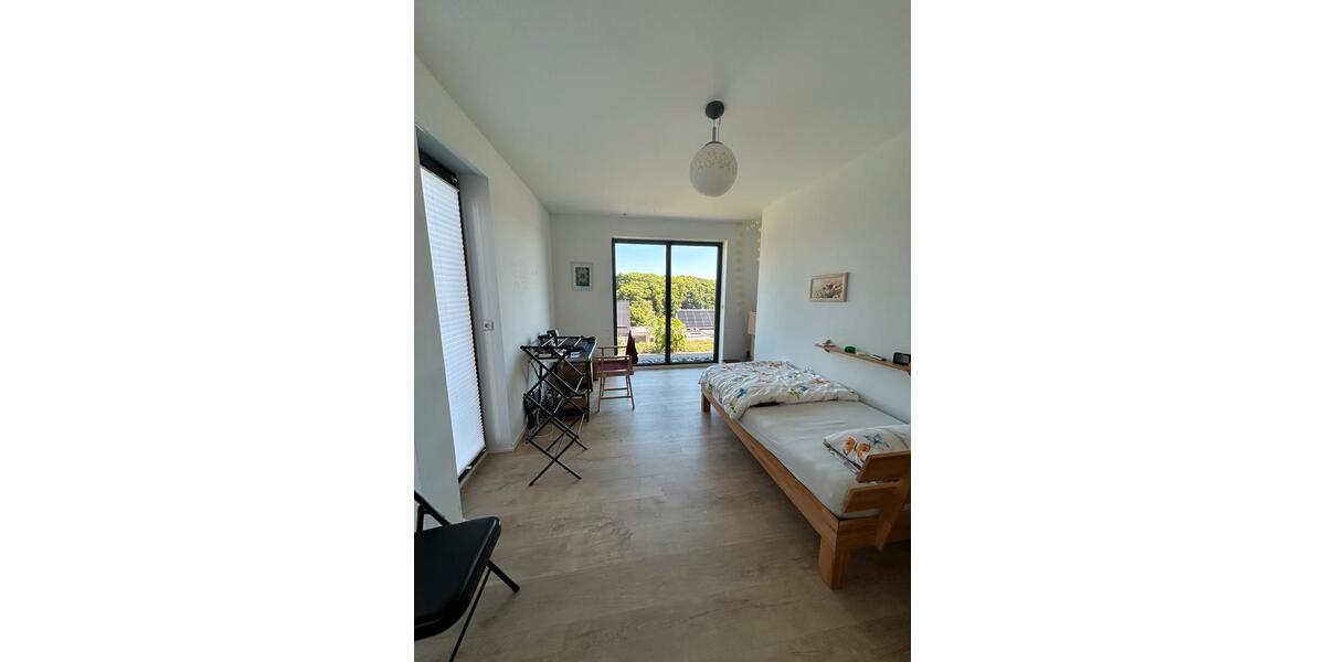 Terrassenwohnung Meinerzhagen - 4 Zimmer, 135 m&sup2;, 1.350&euro; | Angebot:27543375