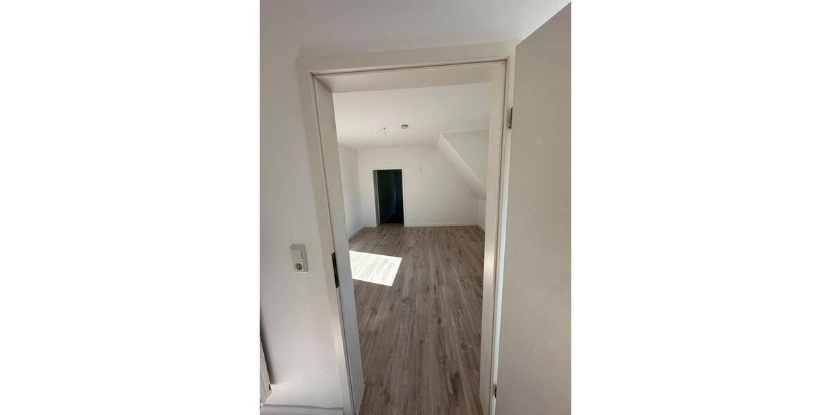 Mehrfamilienhaus, Wohnhaus Gummersbach Hepel - 8 Zimmer, 170 m&sup2;, 400.000&euro; | Angebot:27517794