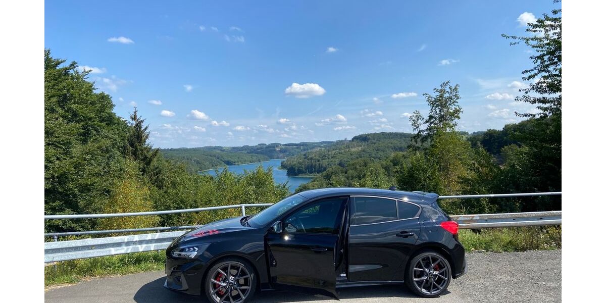 Ford Focus 81.000 km 21.200 &euro; Volkenrath 51580