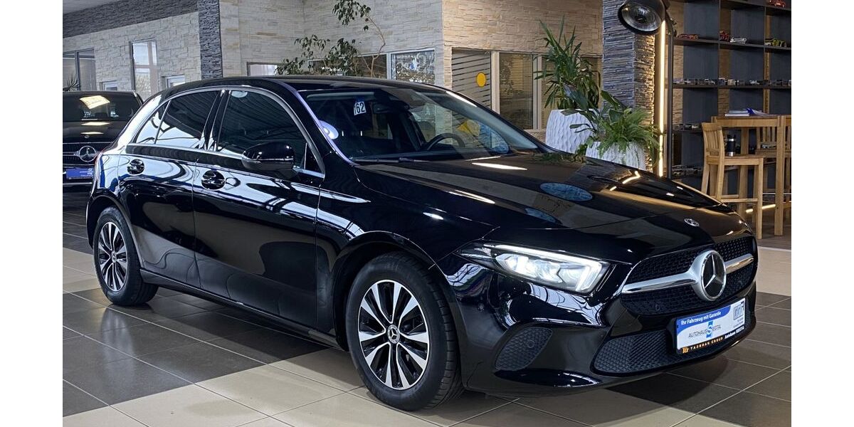 Mercedes-Benz A 200 99.647 km 22.480 &euro; Eitorf 53783