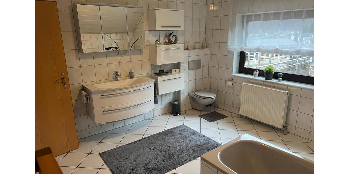 Einfamilienhaus Etzbach - 4 Zimmer, 210 m&sup2;, 420.000&euro; | Angebot:24890367