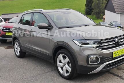 VW T-Cross 40.073 km 18.995 &euro; Halver 58553