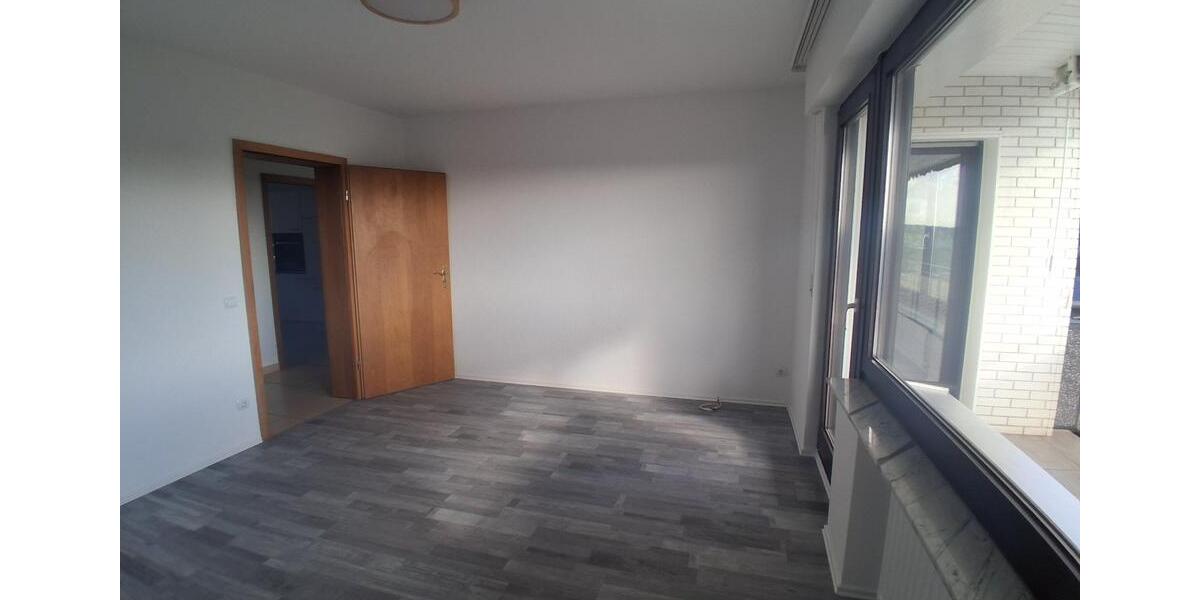 Etagenwohnung Wiehl - 4 Zimmer, 101 m&sup2;, 960&euro; | Angebot:25920076