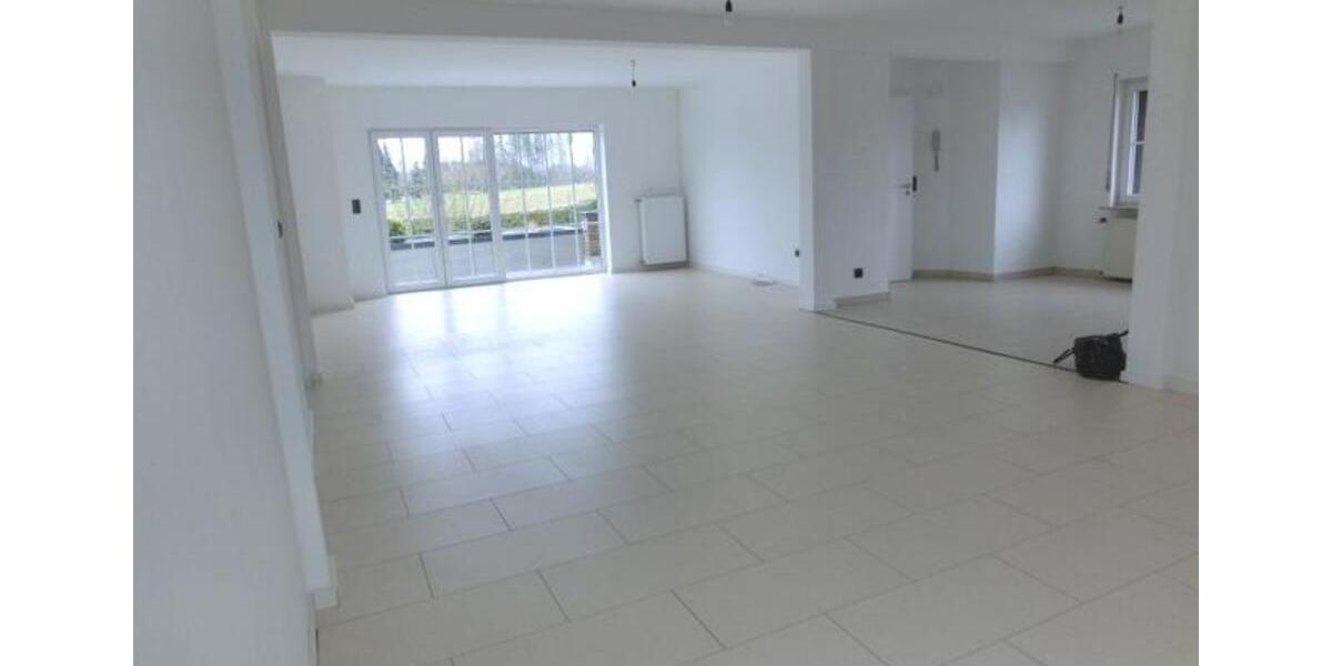 Dachgeschoßwohnung Wiehl - 3 Zimmer, 107 m&sup2;, 920&euro; | Angebot:25838937