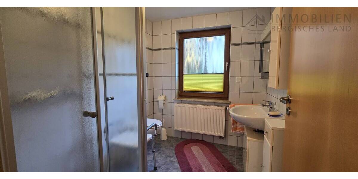 Einfamilienhaus Hückeswagen Innenstadt - 5 Zimmer, 180 m&sup2;, 425.000&euro; | Angebot:26016130