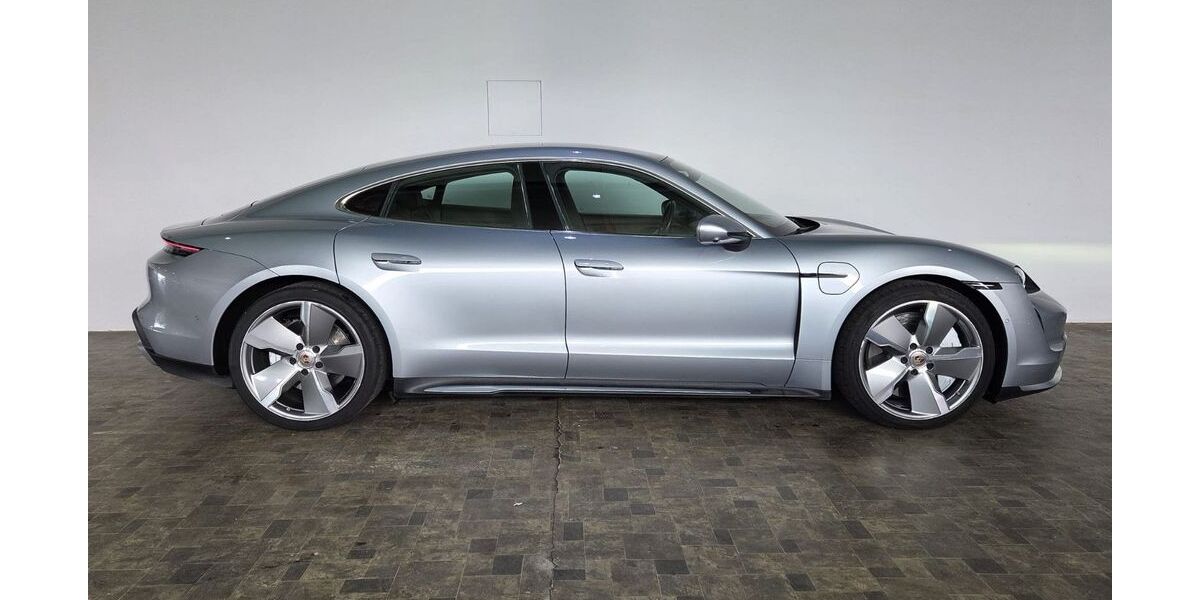 Porsche Taycan 27.000 km 62.890 &euro; Nümbrecht 51588